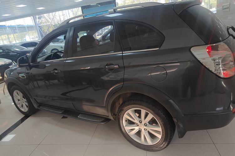 Used Chevrolet Captiva 2014 2.4L 4x4 Flagship Edition 7 Seats Left Side
