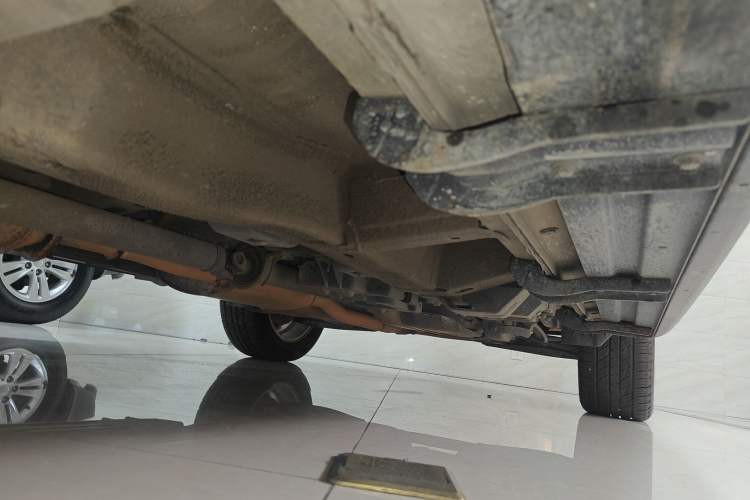 Used Chevrolet Captiva 2014 2.4L 4x4 Flagship Edition 7 Seats Left Side Sill