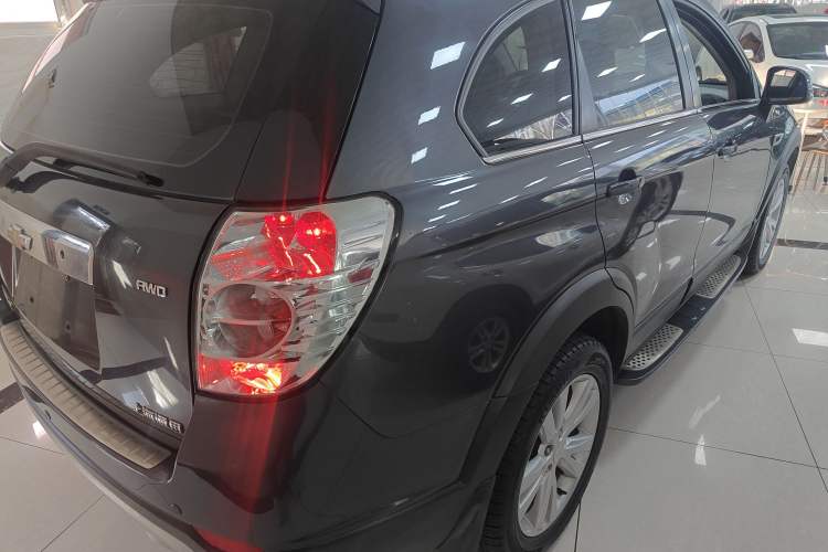 Used Chevrolet Captiva 2014 2.4L 4x4 Flagship Edition 7 Seats Rear Right 45 Deg