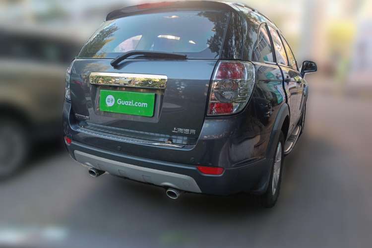 Used Chevrolet Captiva 2014 2.4L Two-Wheel Drive Urban Version 7 Seats Rear Right 45 Deg