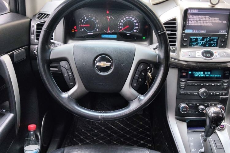 Used Chevrolet Captiva 2014 2.4L 4x4 Flagship Edition 7 Seats Steering Wheel