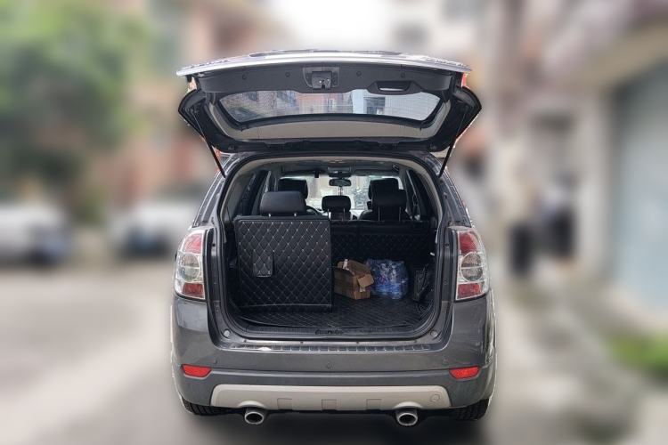 Used Chevrolet Captiva 2014 2.4L 4x4 Flagship Edition 7 Seats Trunk