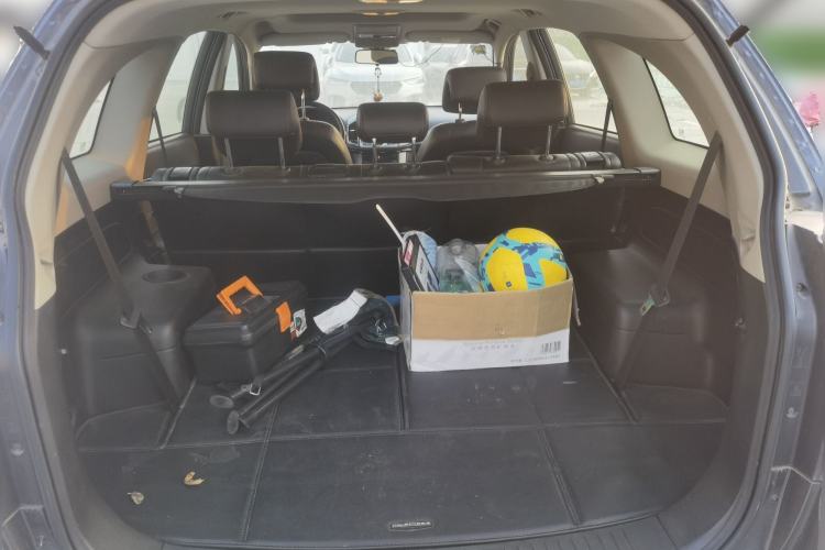 Used Chevrolet Captiva 2014 2.4L 4x4 Flagship Edition 7 Seats Trunk