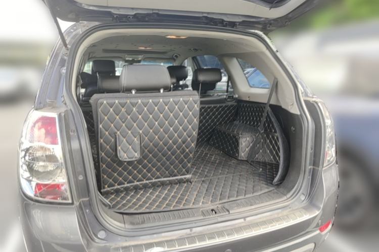 Used Chevrolet Captiva 2014 2.4L 4x4 Flagship Edition 7 Seats Trunk