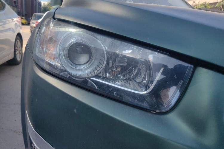 Used Chevrolet Captiva 2014 2.4L 4x4 Flagship Edition 7 Seats Right Front Headlight