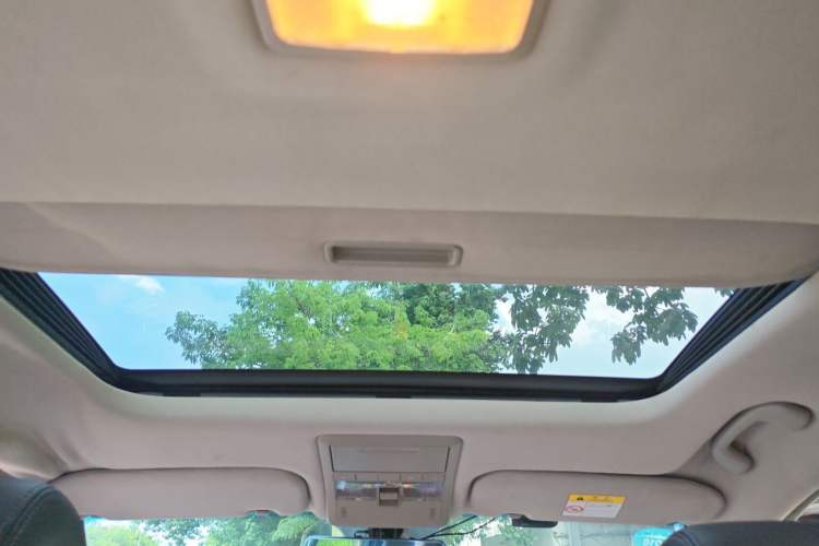 Used Chevrolet Captiva 2014 2.4L 4x4 Flagship Edition 7 Seats Headliner