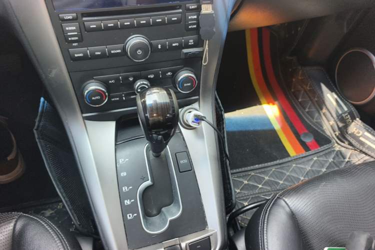 Used Chevrolet Captiva 2014 2.4L 4x4 Flagship Edition 7 Seats Gear Lever