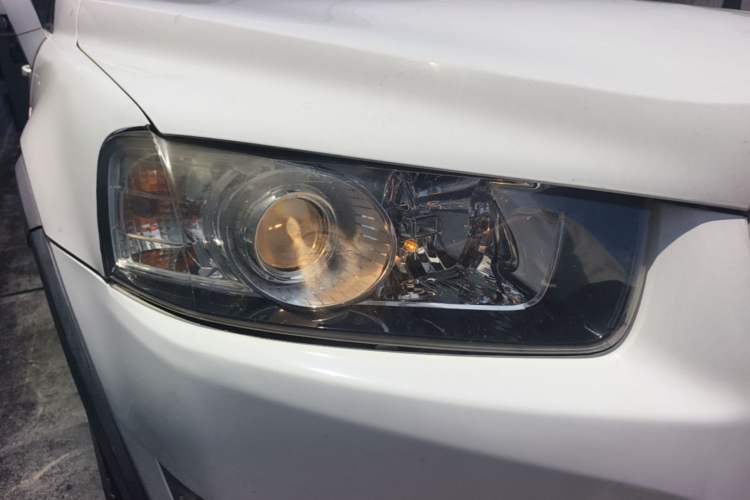 Used Chevrolet Captiva 2014 2.4L 4x4 Flagship Edition 7 Seats Right Front Headlight