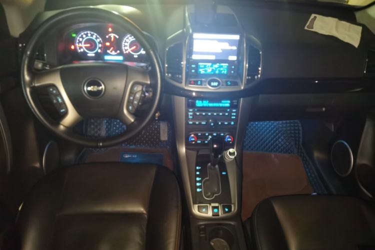 Used Chevrolet Captiva 2014 2.4L 4x4 Flagship Edition 7 Seats Center Console