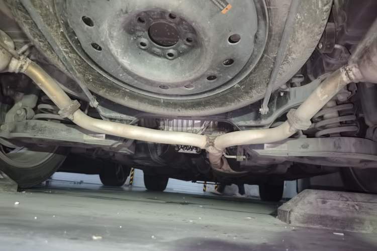 Used Chevrolet Captiva 2014 2.4L 4x4 Flagship Edition 7 Seats Chassis Rear