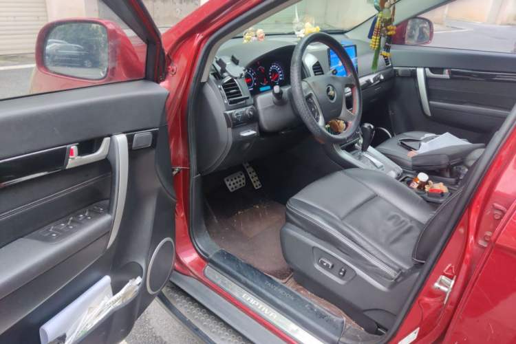 Used Chevrolet Captiva 2014 2.4L Two-Wheel Drive Urban Version 7 Seats Driver Seat