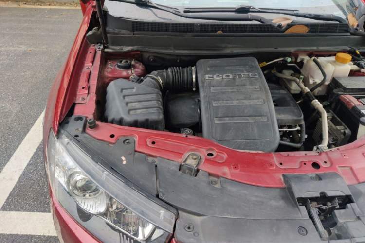 Used Chevrolet Captiva 2014 2.4L Two-Wheel Drive Urban Version 7 Seats Engine Bay Right