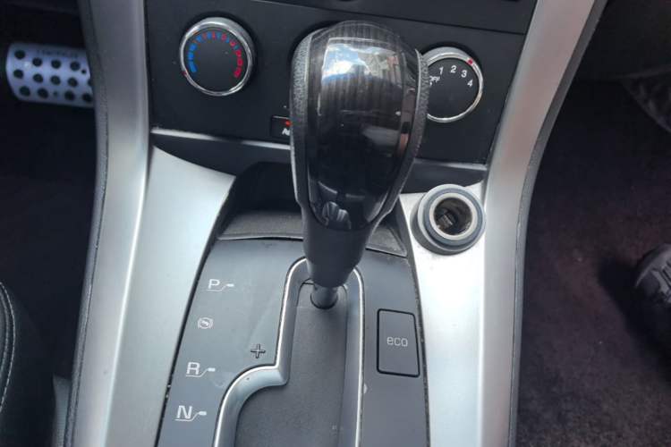 Used Chevrolet Captiva 2014 2.4L Two-Wheel Drive Urban Version 7 Seats Gear Lever