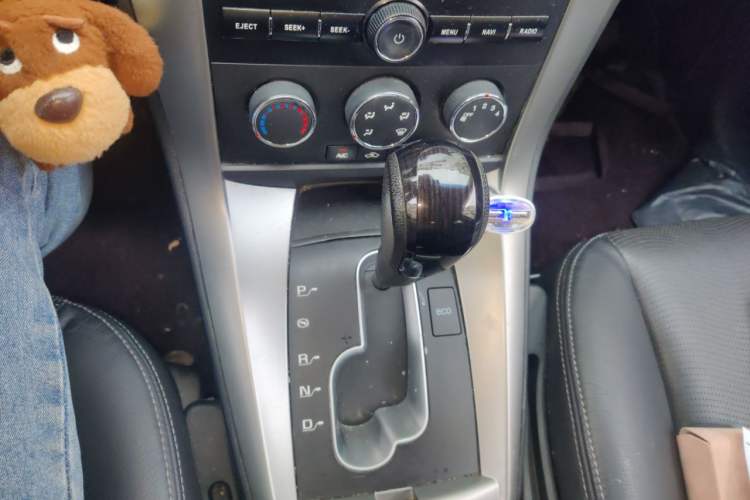 Used Chevrolet Captiva 2014 2.4L Two-Wheel Drive Urban Version 7 Seats Gear Lever