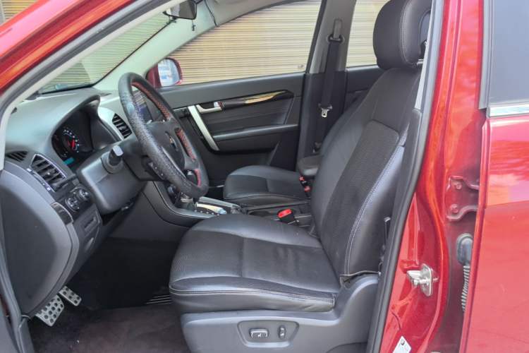 Used Chevrolet Captiva 2014 2.4L Two-Wheel Drive Urban Version 7 Seats Left Front Seat