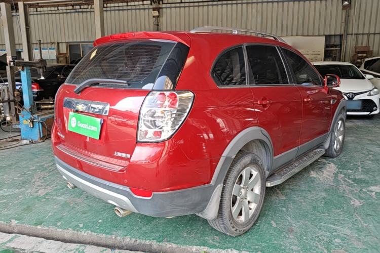 Used Chevrolet Captiva 2014 2.4L Two-Wheel Drive Urban Version 7 Seats Rear Right 45 Deg