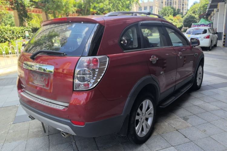 Used Chevrolet Captiva 2014 2.4L Two-Wheel Drive Urban Version 7 Seats Rear Right 45 Deg