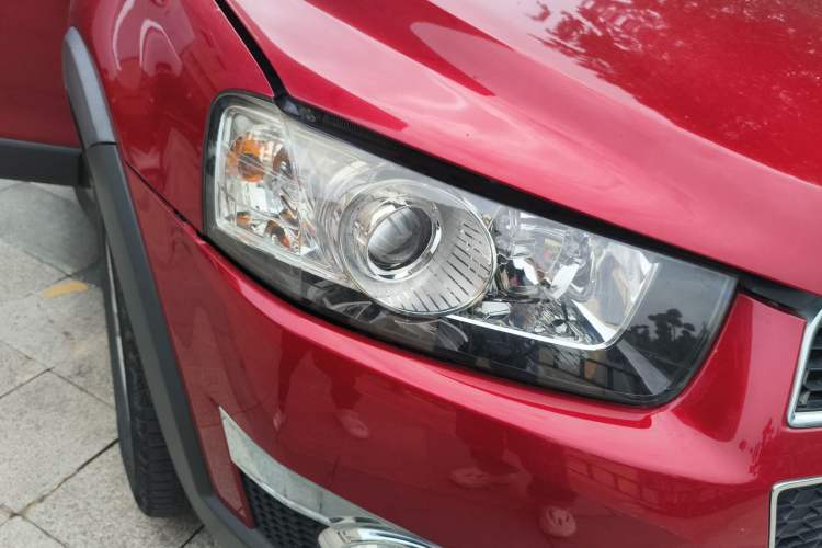 Used Chevrolet Captiva 2014 2.4L 4x4 Flagship Edition 7 Seats Right Front Headlight
