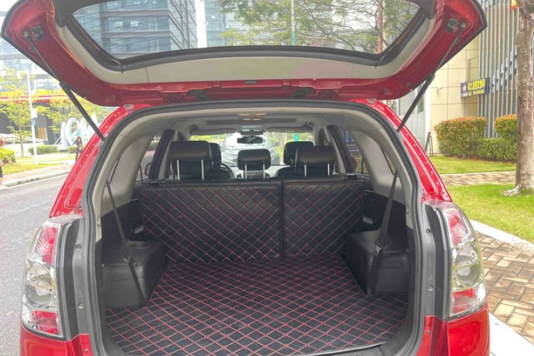 Used Chevrolet Captiva 2014 2.4L Two-Wheel Drive Urban Version 7 Seats Trunk
