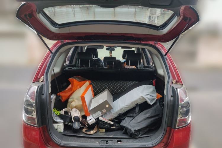 Used Chevrolet Captiva 2014 2.4L Two-Wheel Drive Urban Version 7 Seats Trunk