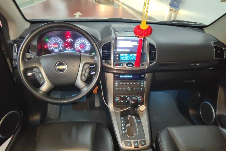 Used Chevrolet Captiva 2014 2.4L 4x4 Flagship Edition 7 Seats Center Console