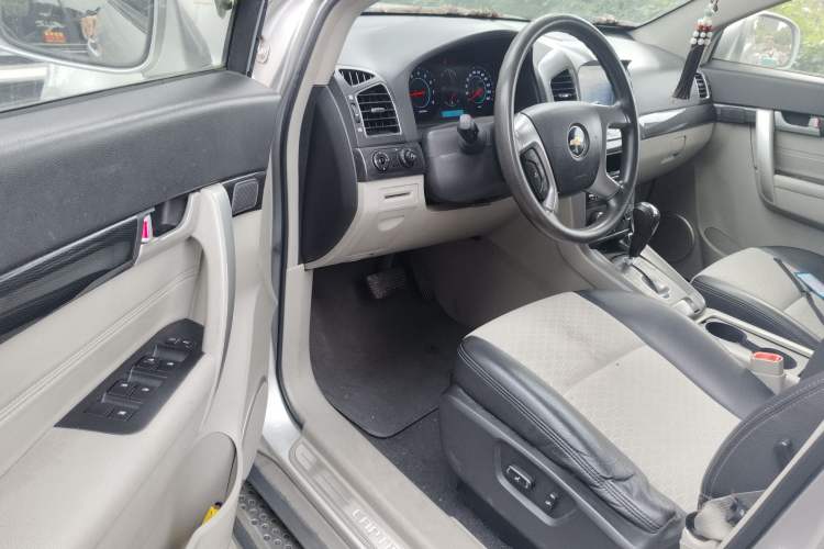 Used Chevrolet Captiva 2014 2.4L Two-Wheel Drive City Edition 5 Seats Driver Seat