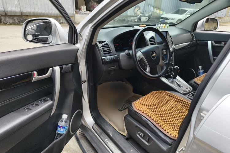 Used Chevrolet Captiva 2014 2.4L 4x4 Flagship Edition 7 Seats Driver Seat