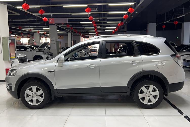 Used Chevrolet Captiva 2014 2.4L Two-Wheel Drive Urban Version 7 Seats Exterior 5