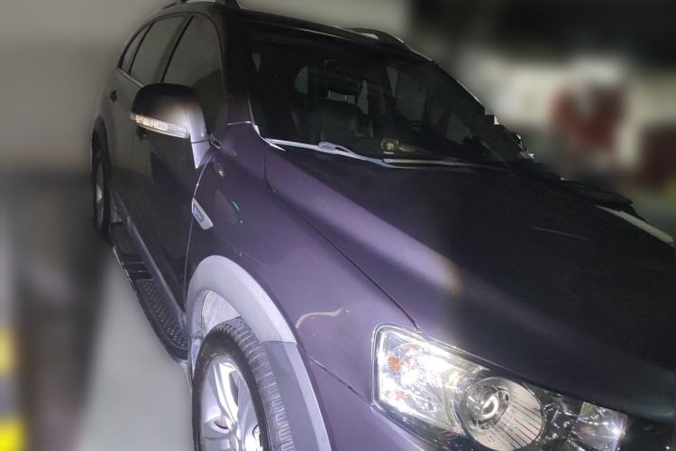 Used Chevrolet Captiva 2014 2.4L 4x4 Flagship Edition 7 Seats Front Right 45 Deg