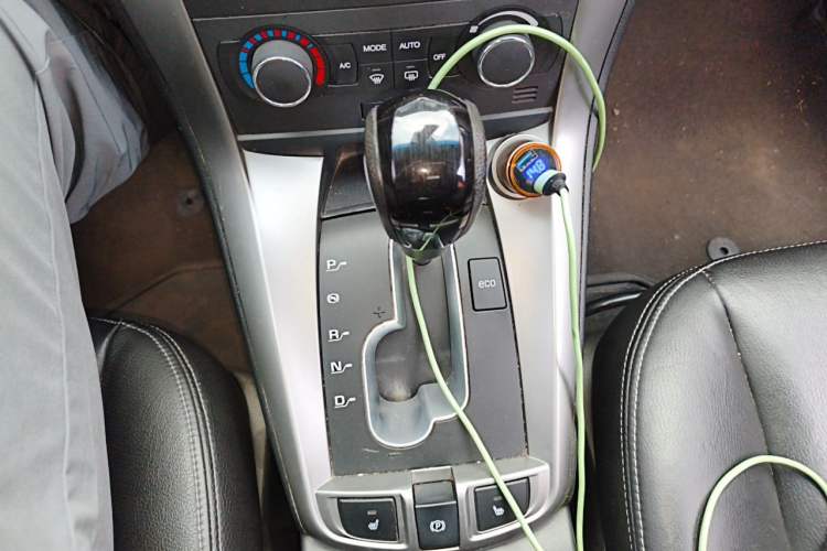 Used Chevrolet Captiva 2014 2.4L 4x4 Flagship Edition 7 Seats Gear Lever