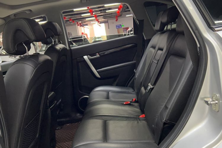 Used Chevrolet Captiva 2014 2.4L Two-Wheel Drive Urban Version 7 Seats Interior 1