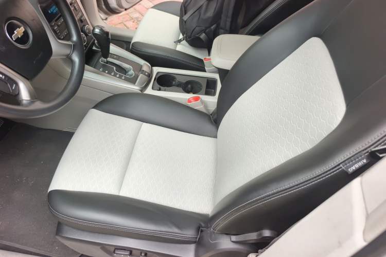 Used Chevrolet Captiva 2014 2.4L Two-Wheel Drive City Edition 5 Seats Left Front Seat
