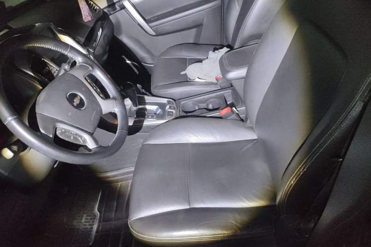 Used Chevrolet Captiva 2014 2.4L 4x4 Flagship Edition 7 Seats Left Front Seat