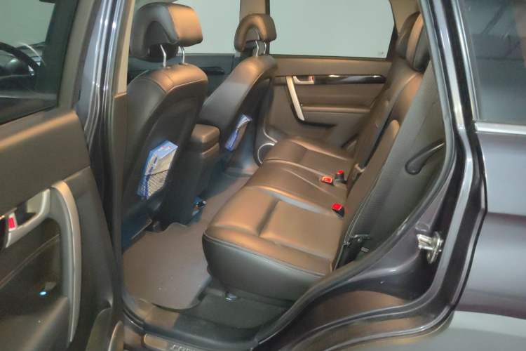 Used Chevrolet Captiva 2014 2.4L 4x4 Flagship Edition 7 Seats Left Rear Seat
