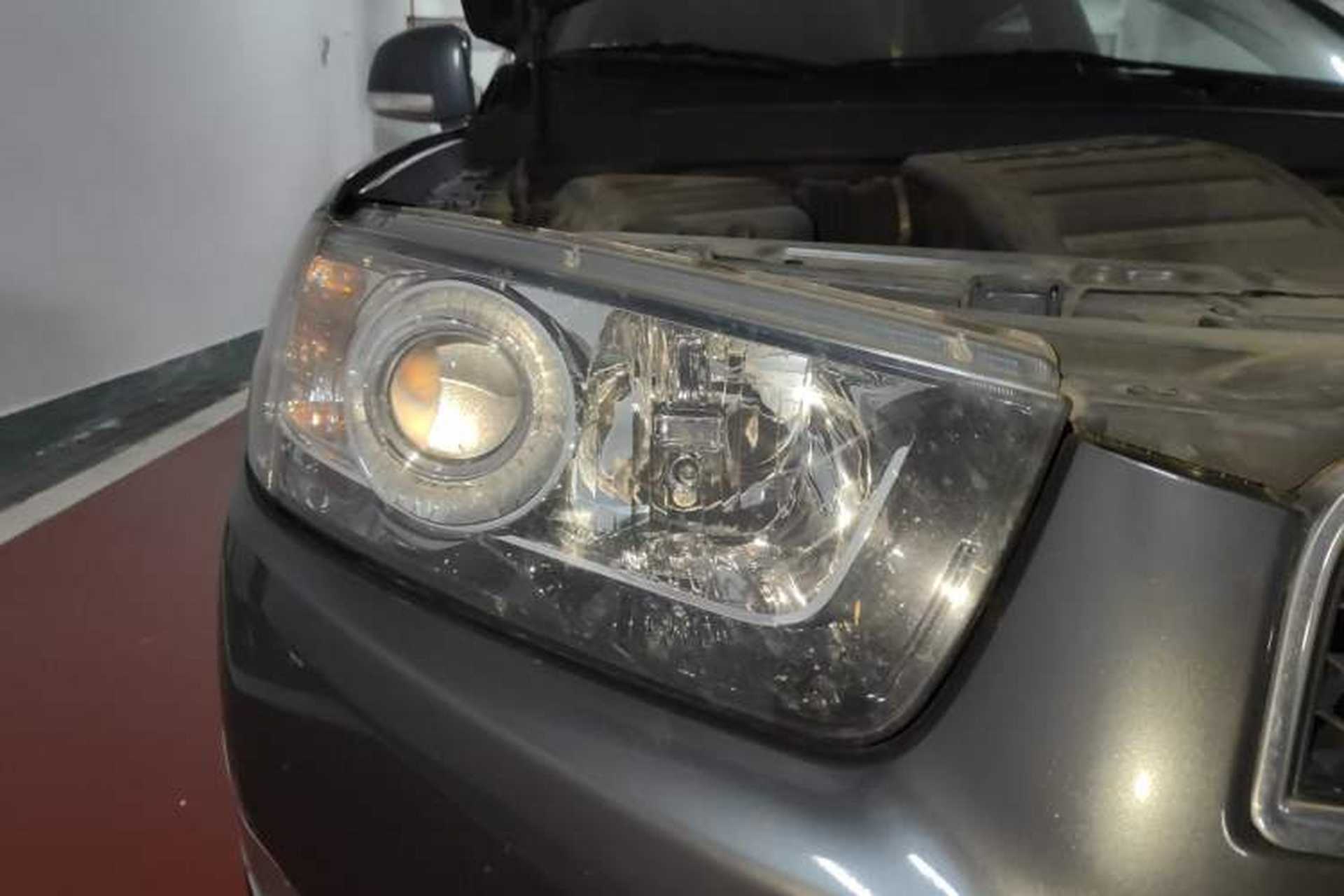 Used Chevrolet Captiva 2014 2.4L 4x4 Flagship Edition 7 Seats Right Front Headlight