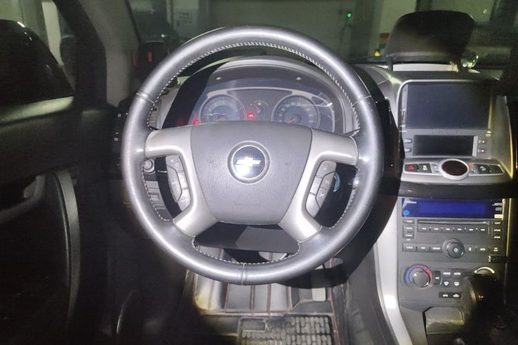 Used Chevrolet Captiva 2014 2.4L 4x4 Flagship Edition 7 Seats Steering Wheel