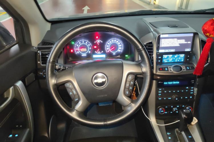 Used Chevrolet Captiva 2014 2.4L 4x4 Flagship Edition 7 Seats Steering Wheel