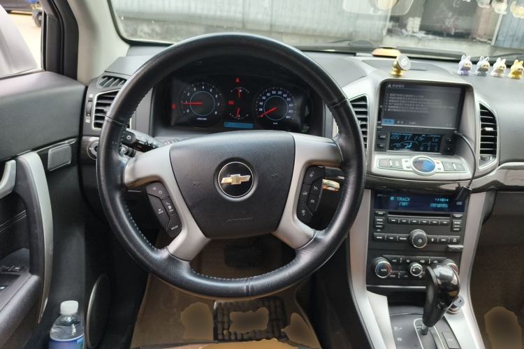 Used Chevrolet Captiva 2014 2.4L 4x4 Flagship Edition 7 Seats Steering Wheel