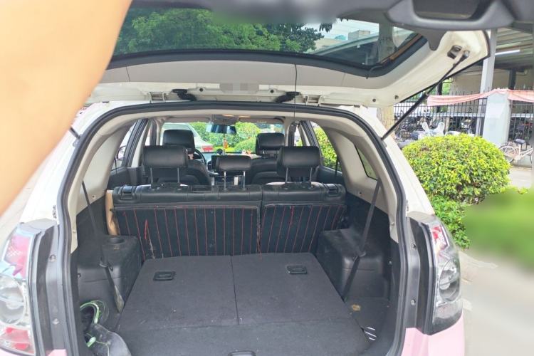 Used Chevrolet Captiva 2014 2.4L 4x4 Flagship Edition 7 Seats Trunk