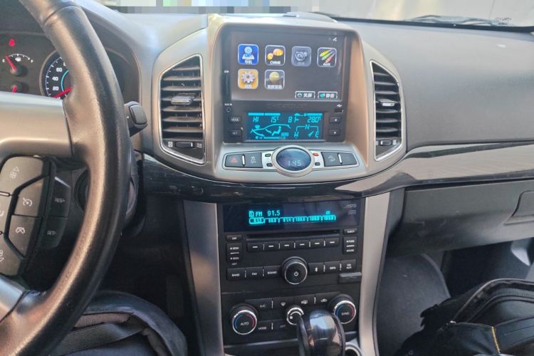 Used Chevrolet Captiva 2014 2.4L 4x4 Flagship Edition 7 Seats Audio And AC Panel