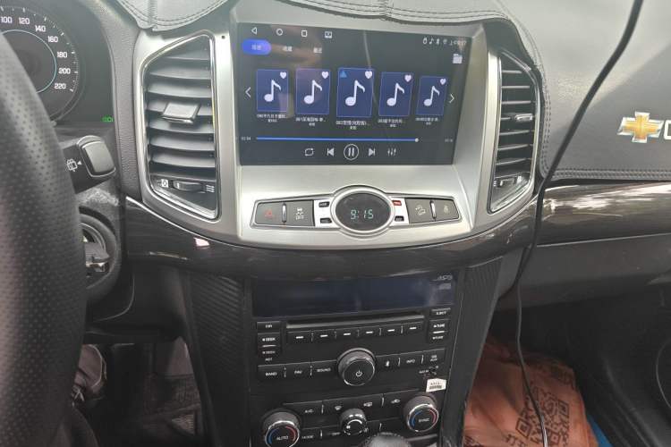 Used Chevrolet Captiva 2014 2.4L 4x4 Flagship Edition 7 Seats Audio And AC Panel