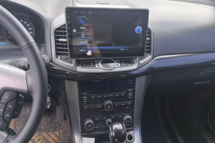 Used Chevrolet Captiva 2014 2.4L 4x4 Flagship Edition 7 Seats Audio And AC Panel