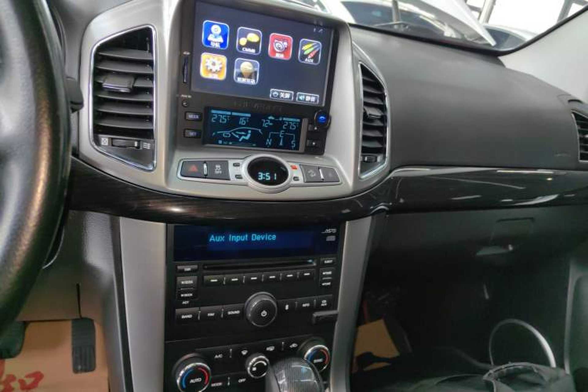 Used Chevrolet Captiva 2014 2.4L 4x4 Flagship Edition 7 Seats Audio And AC Panel