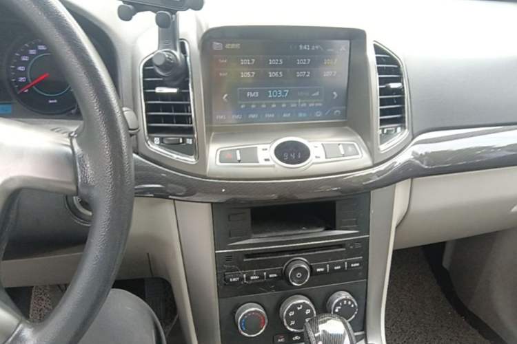 Used Chevrolet Captiva 2014 2.4L Two-Wheel Drive City Edition 5 Seats Audio And AC Panel