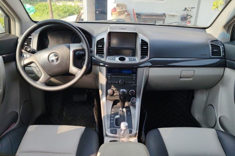 Used Chevrolet Captiva 2014 2.4L 4x4 Luxury Edition 5 Seats Center Console