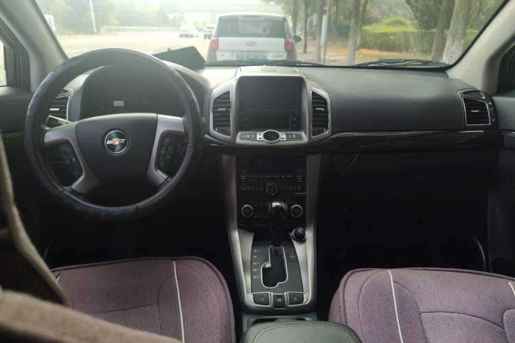 Used Chevrolet Captiva 2014 2.4L 4x4 Flagship Edition 7 Seats Center Console