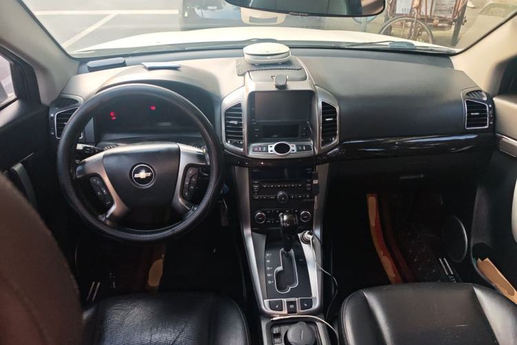 Used Chevrolet Captiva 2014 2.4L 4x4 Flagship Edition 7 Seats Center Console
