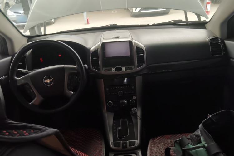 Used Chevrolet Captiva 2014 2.4L 4x4 Flagship Edition 7 Seats Center Console