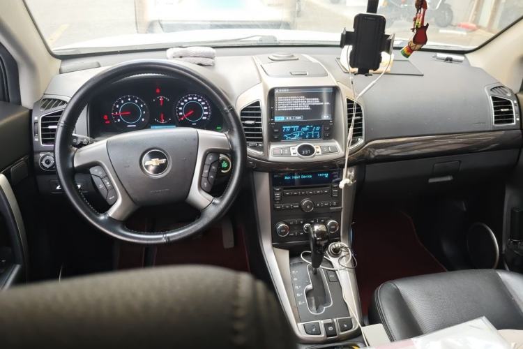 Used Chevrolet Captiva 2014 2.4L 4x4 Flagship Edition 7 Seats Center Console