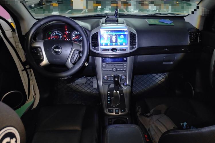 Used Chevrolet Captiva 2014 2.4L 4x4 Flagship Edition 7 Seats Center Console